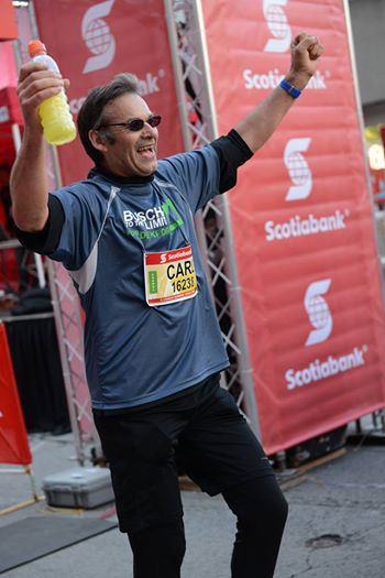 580561_1429800477232857_488062561_n