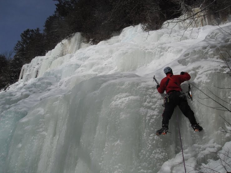 Image source "Ice Climbing in Ontario"
